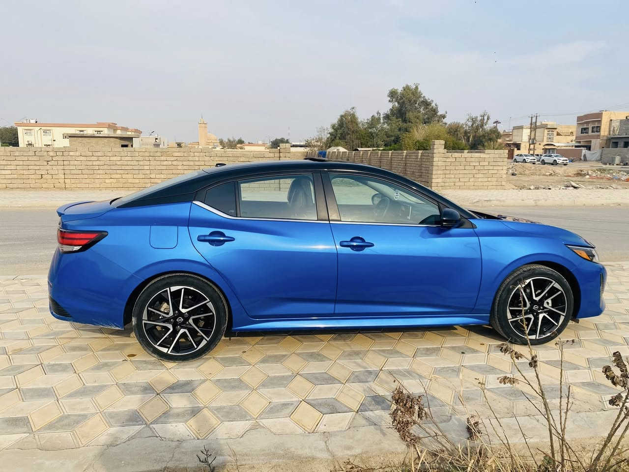 نيسان سنترا 
كاتي تترقم اربيل 
SR. Plas فول 
فتحه - سقف اسود 
بصمه تشغيل- بصمه ابواب 
تشغيل عن بعد 
رادار امامي - خلفي 
اوتو هولد 
رادار جانبي 
كامره 360 
كامره اماميه - خلفيه - جانبيه 
توقف ذاتي 
مقاعد تدفئه - جلد 
ستيرن حرف D جلد تدفئه 
ويل 18 
حادث مكانين بارد  وصبغ جزء من باب السايق 
بدون ايرباك 
بدون دواخل 
بدون شواصي 
ماشيه 13، الف فقط 
السعر 149 $ وبيه مجال بسيط 
عنوان تكريت 

*********** 

@إشارة
