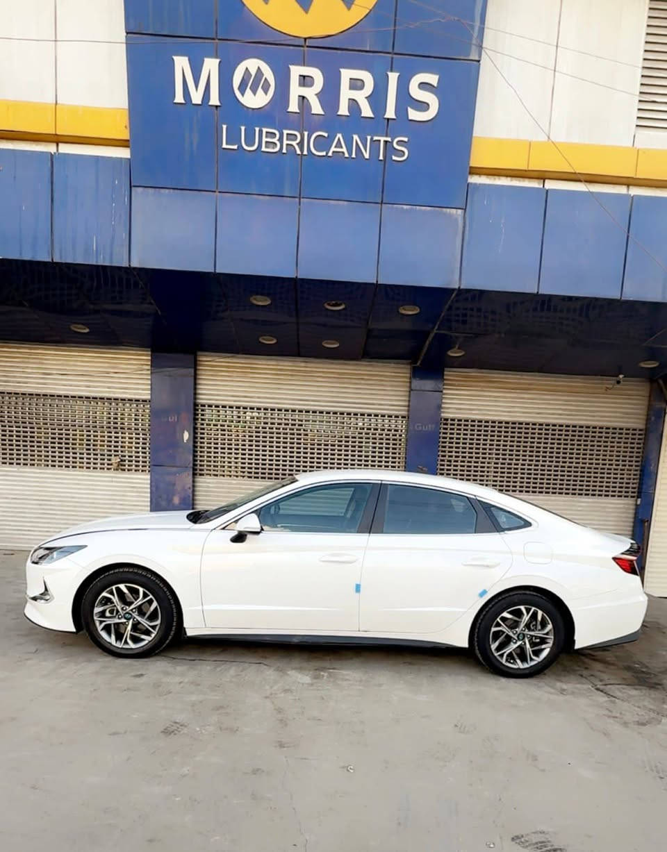 السلام عليكم للبيع او مراوس 

هيونداي سوناتا  2020  خليجي 
ـــــــــــــــــــــــــــــــــــــــــــــــــــــــ
مواصفات /👇

مكينة 2000 دوش

مواصفات نص فول معروفة 

لايتات كلها لد 

گير دگم 

هاند بريك كهرباء 

اوتو هولد 

رادار امام تفاعلي مع السيارة الي امامك

مثبت سرعة ذكي مع السيارة الي امامك

مانع تصادم 
 
لايتات اوتو 

اوتو ستارت ستوب 

رادار المحافظة على خط السير 

فول تحكم ستيرن 

شاشة ابل كار بلي اندرويد اوتو  

شاشة اعطال 
 
درايف مود 4 وضعيات قيادة
 
( NORMAL / SPORT / COMFORT / COSTM )

وبعد بيها مواصفات

ماشية 77

رقم بغداد 

حادثها/3رصعات فقط وبيها صبغ بل دعاميه الخلفية على كد شبر
ــــــــــــــــــــــــــــــــــــــــــــــــــــــــــ
السعر / راسني على الخاص للبيع  او مراوس حسب القناعه
ــــــــــــــــــــــــــــــــــ
مكانها/ بغداد الكراده
ـــــــــــــــــــــــــــــــــــــ
للاستفسار الاتصال
***********
