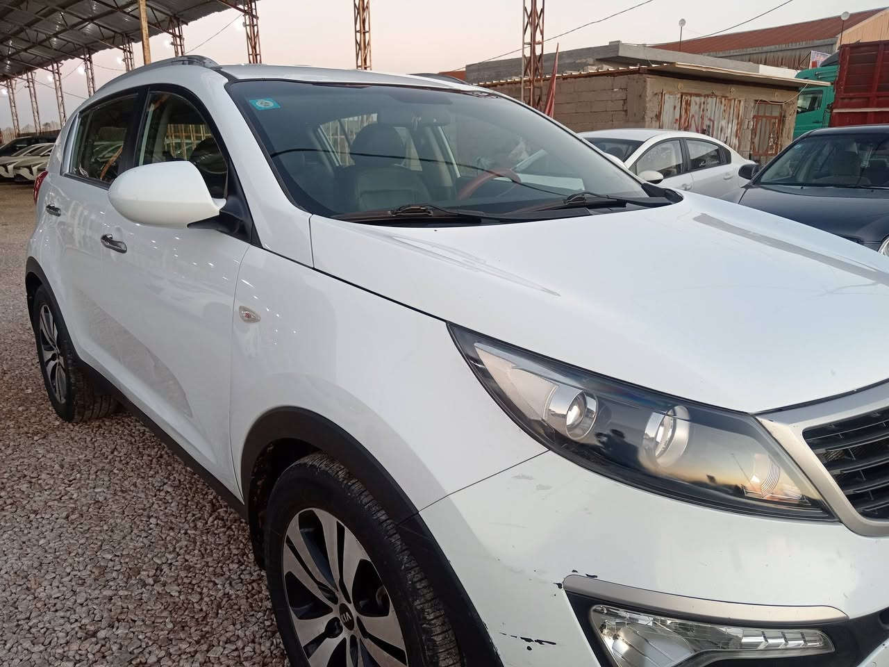 كيا سبورتج موديل ٢٠١٤ خليجي محرك ٢٤٠٠  دوش رقم قادسيه دولي مكفوله كفاله عامه مواصفات السيارة شاشه وكامره دواخل صاج حساس خلفي بلاجكتور السونار داخل المنشور السعر ١٥٠ ورقة نقد أو مراوس مكان السيارة السماوه الرميثه للاتصال *********** او ***********
