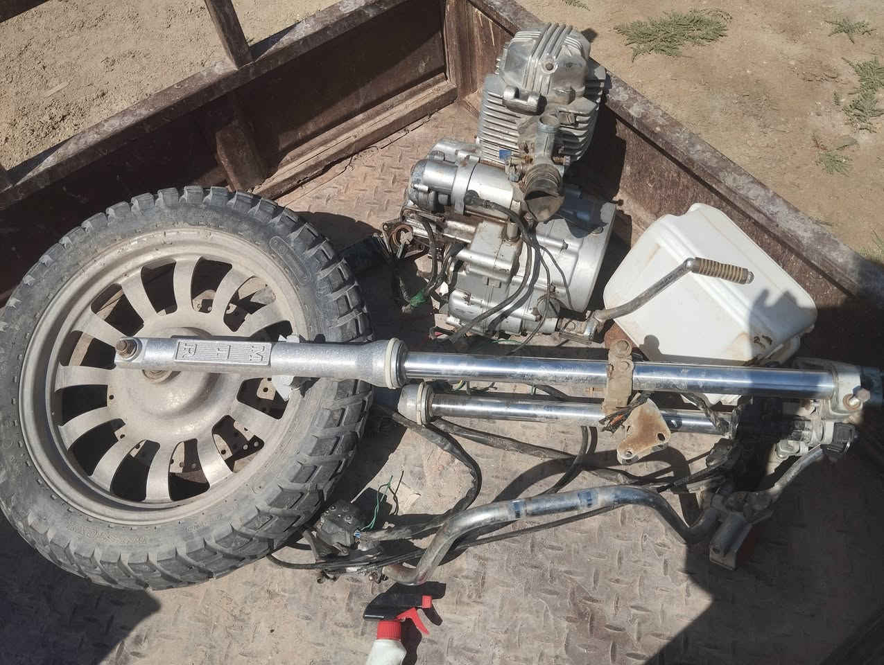 مكينه شغاله عل شرط معدل ونعومه فول سعره 120
تانكي جارد 25
كاردن وكير بوكس ولعاب 25
بدي جيب وشد200
صدر كامل جيب وشد دبلات ماشه سكان مجمع دكم جوزه كلهن تاير ويل جدد 125
شتريد عدي 
وتساب *********** مكاني السماوه
