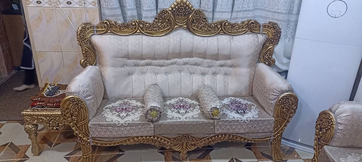 السلام عليكم تخم ملكي نضافته 90 ٪ 
10 مقاعد العنوان بعقوبة الجديده. 
السعر 700 ألف وبي مجال قليل 
 ***********
