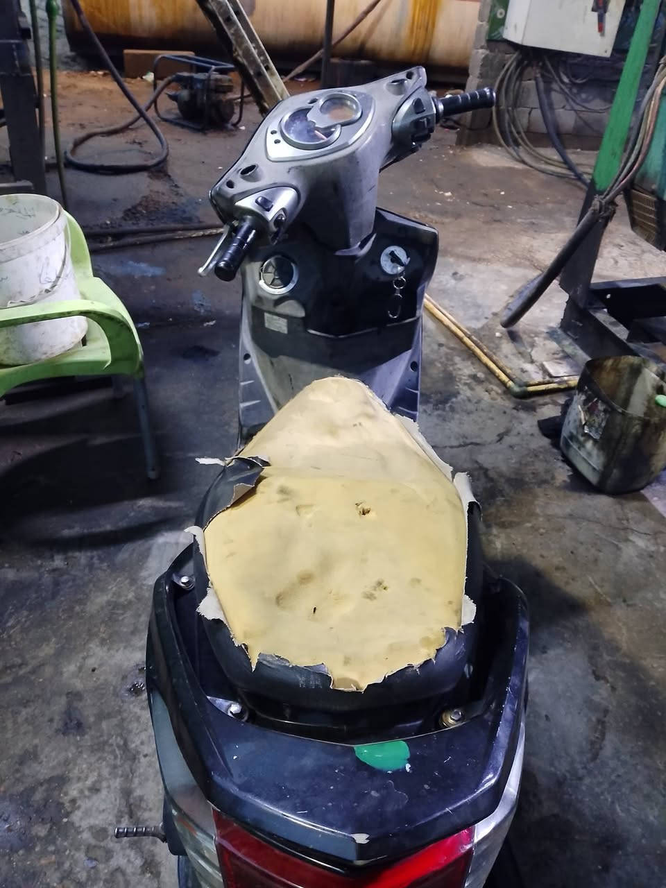 دراجه سكنز فحل مفتوح مره واحده فقط السعر 700وبيهه مجال مكاني حله نادر الثانيه متواجد واستاب وفيس فقط الرقم ***********
