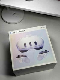 Meta quest 3  128g  نضافة 100% استعمال شهر  ستراب بطارية ينطيك ساعتين ...