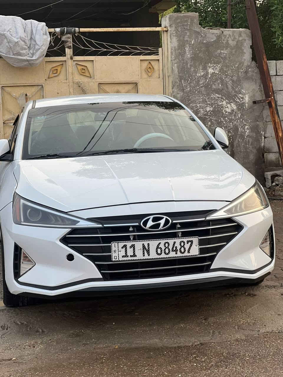 سلام عليكم بيع او مراوس سياره معروفه مواصفاتها امريكي بيها طخه بل جملغ اليمن معمر نفسه اليبل واحد بدون دواخل 140 بيها مجال الطيبين.  ***********
