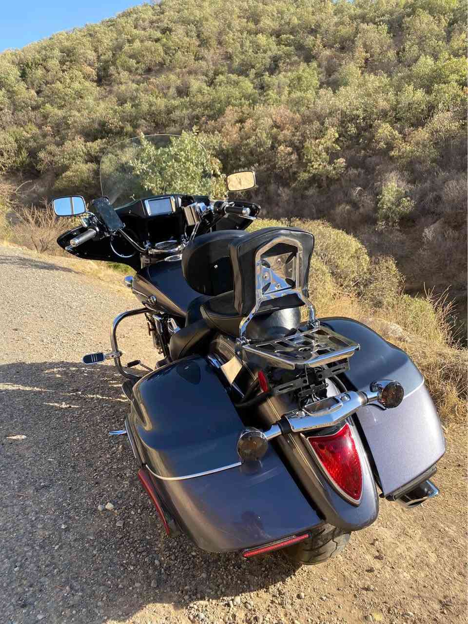 Yamaha V-star1300.2014 deluxe 
الدراجه بدون رقم / جديده جديده اي نقص مابيه على ايد وحده واستعمال جدآ قليل 
بيه سستم سماعات كلش حلو /
محرك 1300cc/ موديل 2014 
تجي اعلى فأه deluxe 
بجم وجنط وسماعات وشاشه من الشركه بلادي / ناقل الحركه قايش   السعر 58 أربيل, العراق


**إذا كنت صاحب هذا الإعلان وتريد حذفه لأي سبب، رجاءا أرسل رسالة إلى الدعم الفني**
