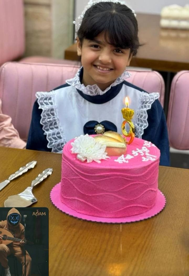 خياط يجنن وزبونات احلى شوفولي جمال الفستان على هاي الورده شاركتنه فرحته بالفستان يوم ميلادها نعتني بأدق التفاصيل خياطه احلى من الحاضر حسب طلبكم نوفر كافة الاقمشه مناسبات،💃، دوام 🚶بيت🧑‍🍳 طلعه 🧍اطفال،👶
يوجد توصيل ارفعو منشور كلولي رايكم واي ملاحضه عدكم كتبوها ،،


**إذا كنت صاحب هذا الإعلان وتريد حذفه لأي سبب، رجاءا أرسل رسالة إلى الدعم الفني**