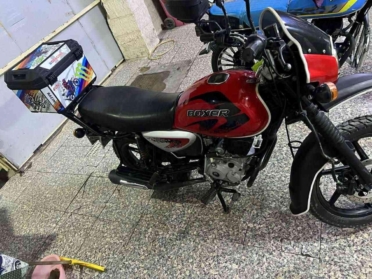 سلام عليكم دراجه بوكسر للبيع مديل 23كفاله عامه رقم وسنويه أتصل عل رقم ‏‪***********‬‏ وبيك خير ودلل
