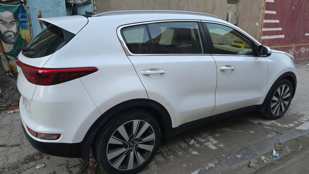 سبورتج
٢٠١٨،خليجي،بانوراما،حساسات،كامره خلفيه،مكفول المحرك والكير،مامفتوح ع وضع الشركة ماشيه ١٣١ الف كيلو متر سباره فول موصفات عده البانورما والبصمه حساس امامي وخلفي وكامرعده وتحكمات 
العنوان(بغداد/الكرخ،الشعله/*********** وتساب/*********** )
