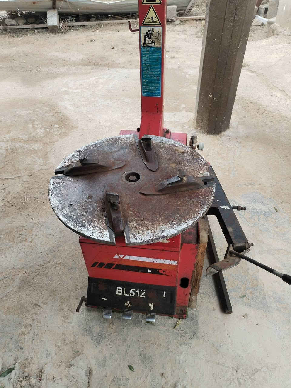 تاروسه 250 لتر مكان العزيزيه السعر 350 وبيهه مجال وخالعه 450 وببهه مجال ع فحص شغالات

 ***********
