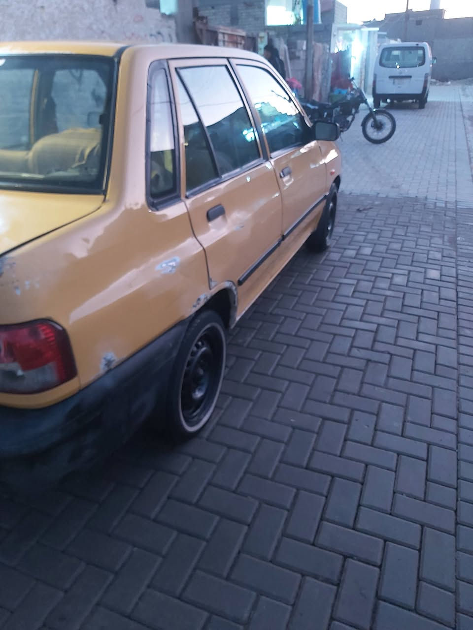 السلام عليكم سايبه مديل 13 مصفره هيه وغرامه مكينه وكير وحداده وتبريد خير من الله
السعر 27 مكاني بغداد سبع قصور ***********
