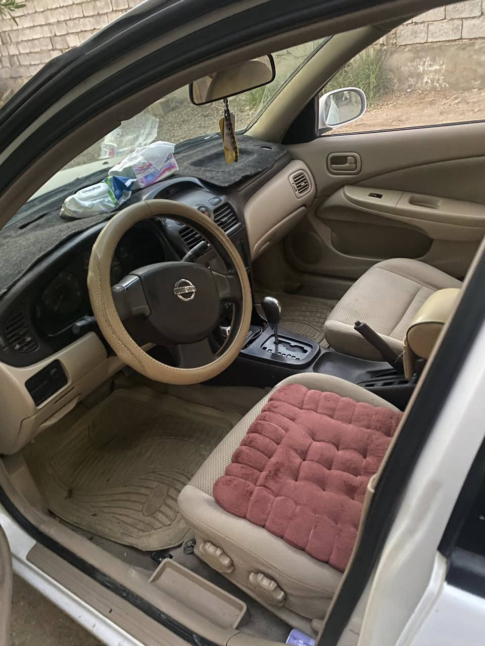 للبيع نيسان صني ٢٠٠٨
المحرك ممتاز
ماشية ٢٥٠
الكير ممتاز
المكيف شغال
السيارة استخدام شخصي
نظيفة وما تحتاج شي
السعر ٩٣ قابل
للاستفسار اتصال ***********
