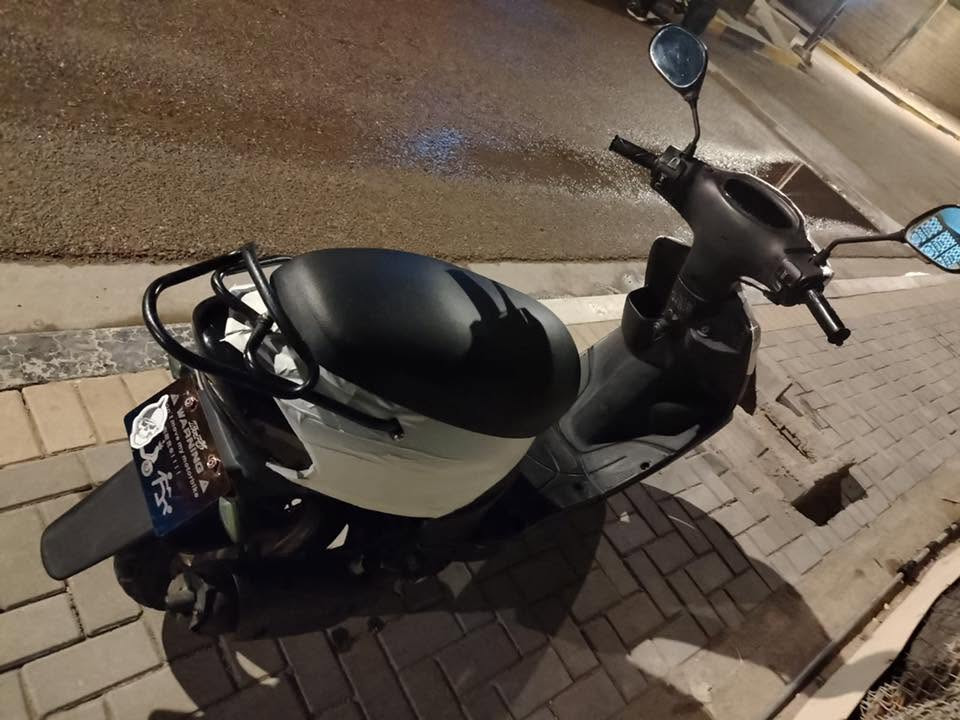 السلام عليكم دراجه ماكس قرده رمبه كفاله كفرات ختم واحد نهضه شلعه دراجه مكفوله السعر 700 وبيه مجال بسيط رقم راعيه مكلف بنشر ***********
