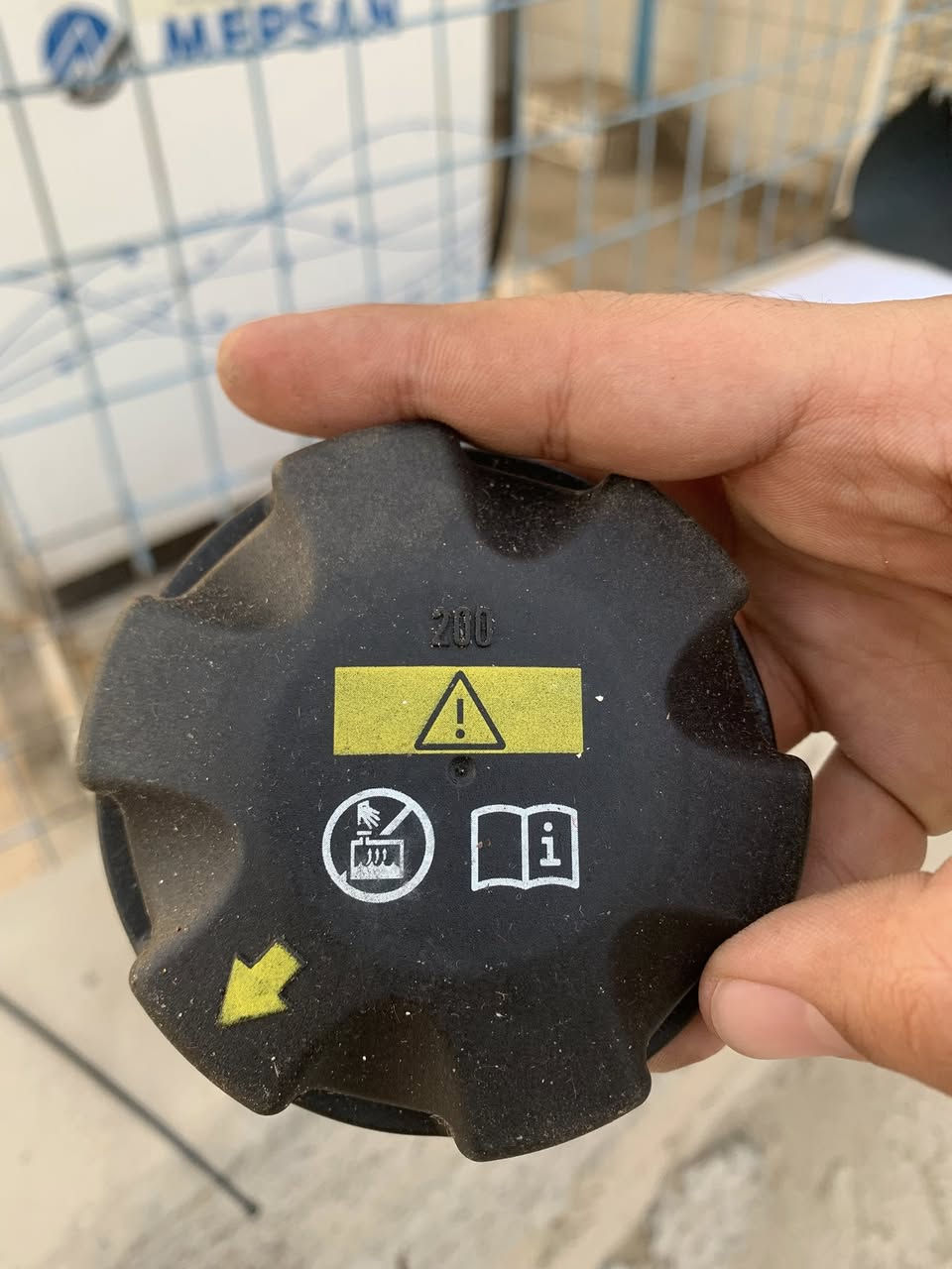 غراض للبيع مال 525 بنيد عريض وجاملغ عكس سائق ومجمع مال فيت بم ونوزل طويل وقبغ دبه مي مال f10 الاستفسار ***********
