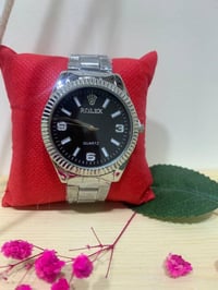 ساعة • مع التوصيل