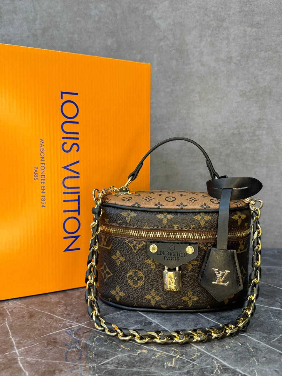 جاهز للشحن من المصنع مباشره
 حقائب نسائية ماستر كوبي كواليتي عالية 
 لطلب للأنضمام إلى قناتنا على التيلجرام جميع الموديلات والاسعار اشترك 👇🏻
https://t.me/+E7Vx0py1LnI1MDE0
https://t.me/+E7Vx0py1LnI1MDE0


**إذا كنت صاحب هذا الإعلان وتريد حذفه لأي سبب، رجاءا أرسل رسالة إلى الدعم الفني**