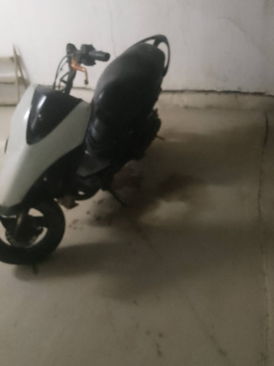 السلام عليكم شلونكم شباب دراجه ماكس عدله للبيع الدراجه 55مزود مرتب الدراجه مال لعب السعر 300وبيها مجال المكان الحله جمعية قرب النافوره رقم الهاتف ***********
