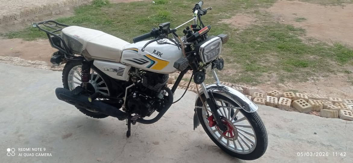 سلام عليكم دراجه للبيع موديل 2024. كفاله عامه اوراق أصولي مكان بغداد نهروان ***********سعره 625
