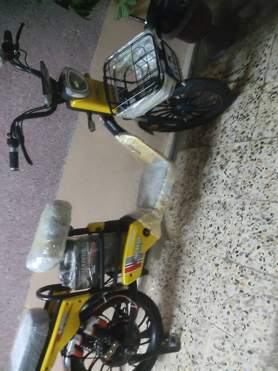 ماطور حجم 20 شرط كلو شغال حساس اشاير لايت باتريات السعر 175 قفل بلا  معاملا ***********
