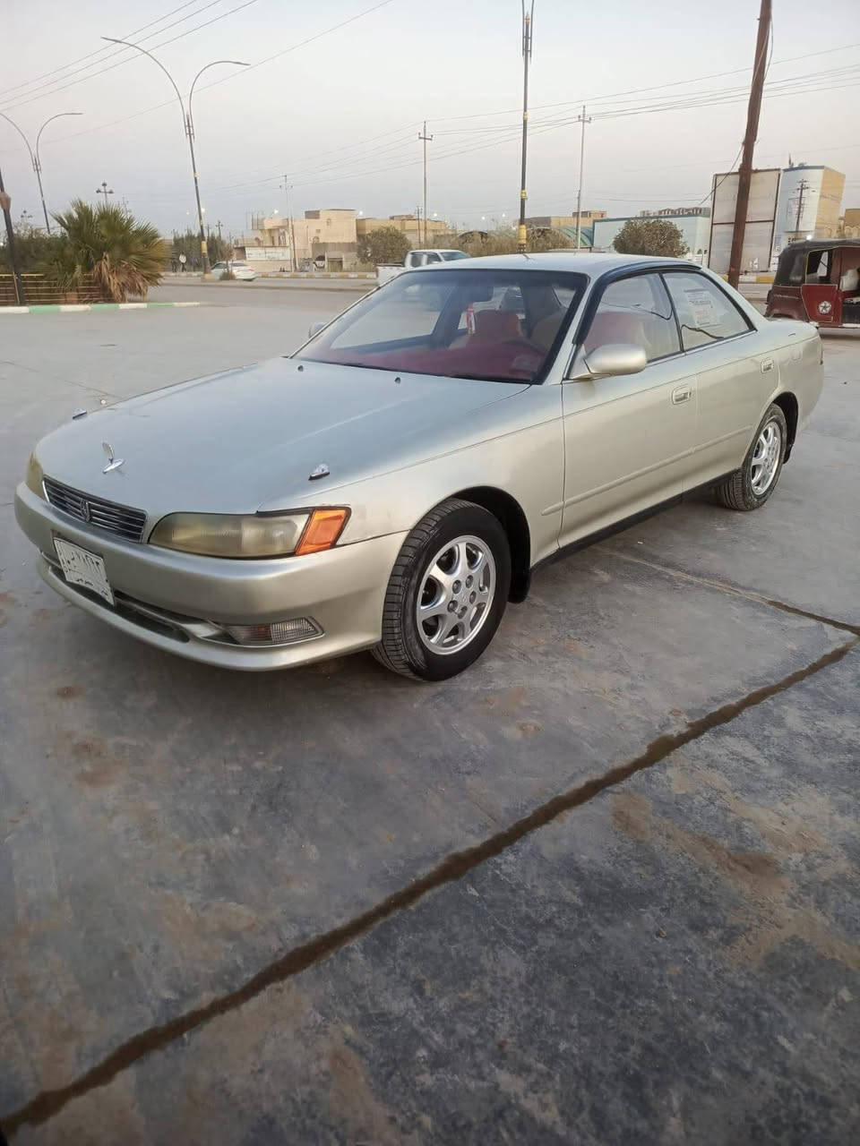 السلام عليكم مارك للبيع موديل 94سياره مكفوله من كص ونقل جثه ولعيب شرعي وضربه وصبق محرك وكير ونجي جديد حداديه خلفي وامامي شرط جديده تخم تاير  رقم بصره مشروع وطني سنويه 27 سياره مال جناي السعر 65 بيه مجال رقم الهاتف *********** مكان 
ذي قاره غراف
