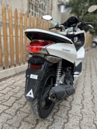 للبيع دراجه pcxجيل الاول  دراجة مال رمبه ماخذها رمبه الدراجه وأعلى ايد...