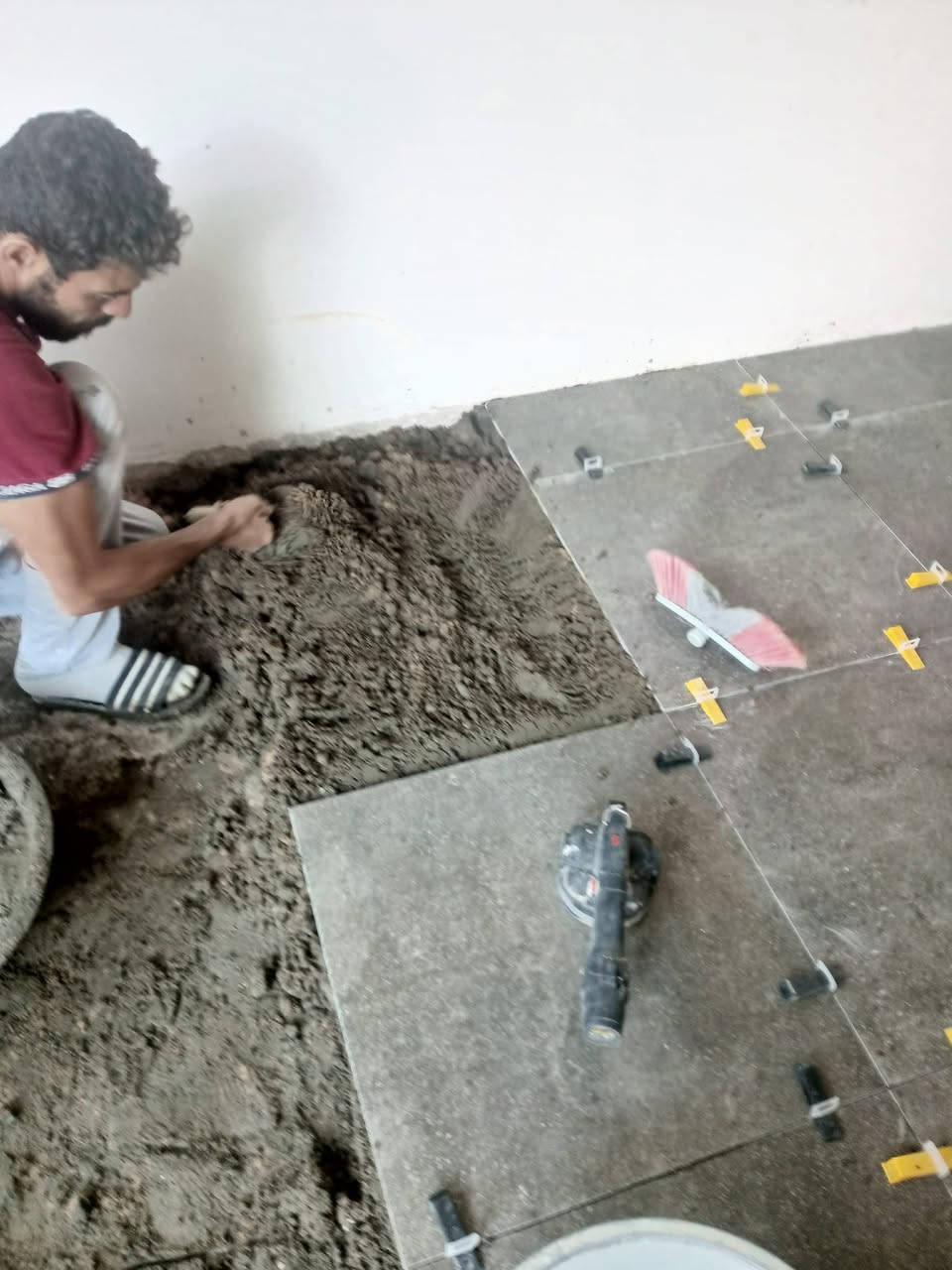 تطبيق بيت بورسلين 60×60 أبو أحمد لأعمال البناء والكاشي بأنواعه والسيراميك ***********

