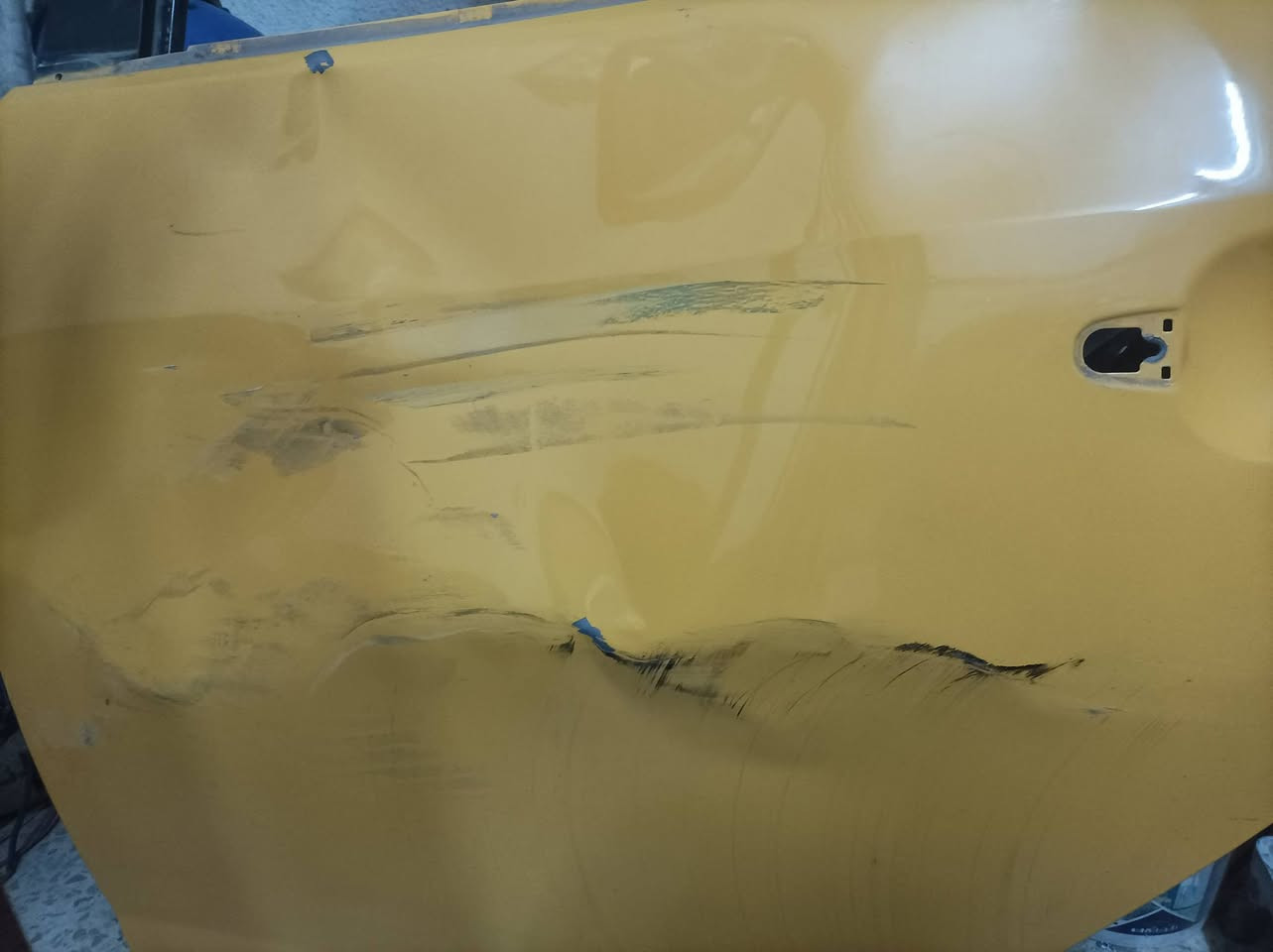 سلام عليكم باب خلف السايق انتره صابونه موديل 8 مكاني ناصريه سعر 40
***********
