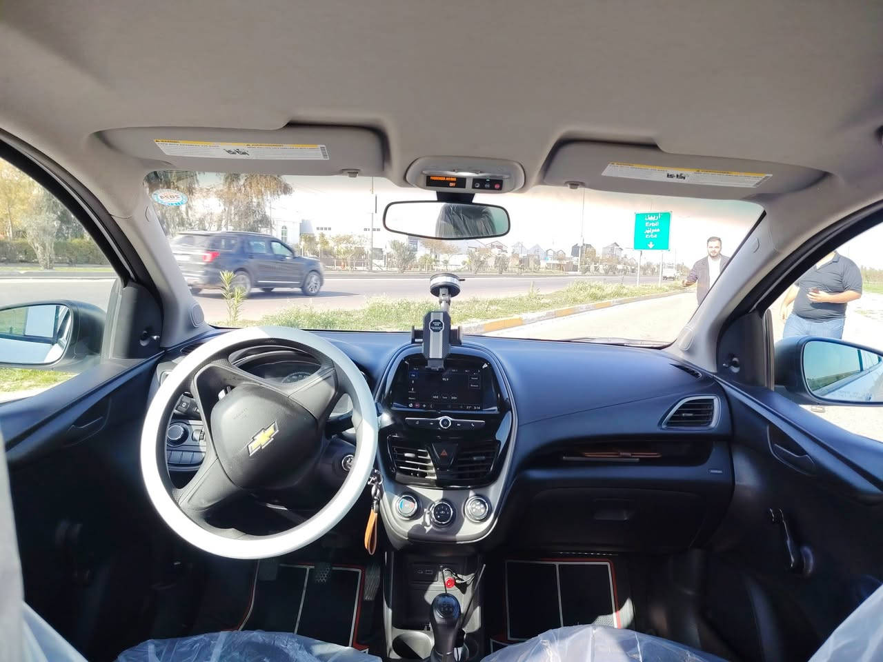 شوفرليت سبارك للببع موديل2021 سياره فول عادي حتى كير عادي محرك 15 كير محرك بشرط بيها بطاقه بانزين فقط شاشه جبير حساس هوا او تراكشن قفل مركزي لايت زينون بل كامل سيار سياره ماشيه81الف فقط بيها بابين مبدل بيلادي سعره 87 بيها مجال للشراي ***********مكان كركوك
