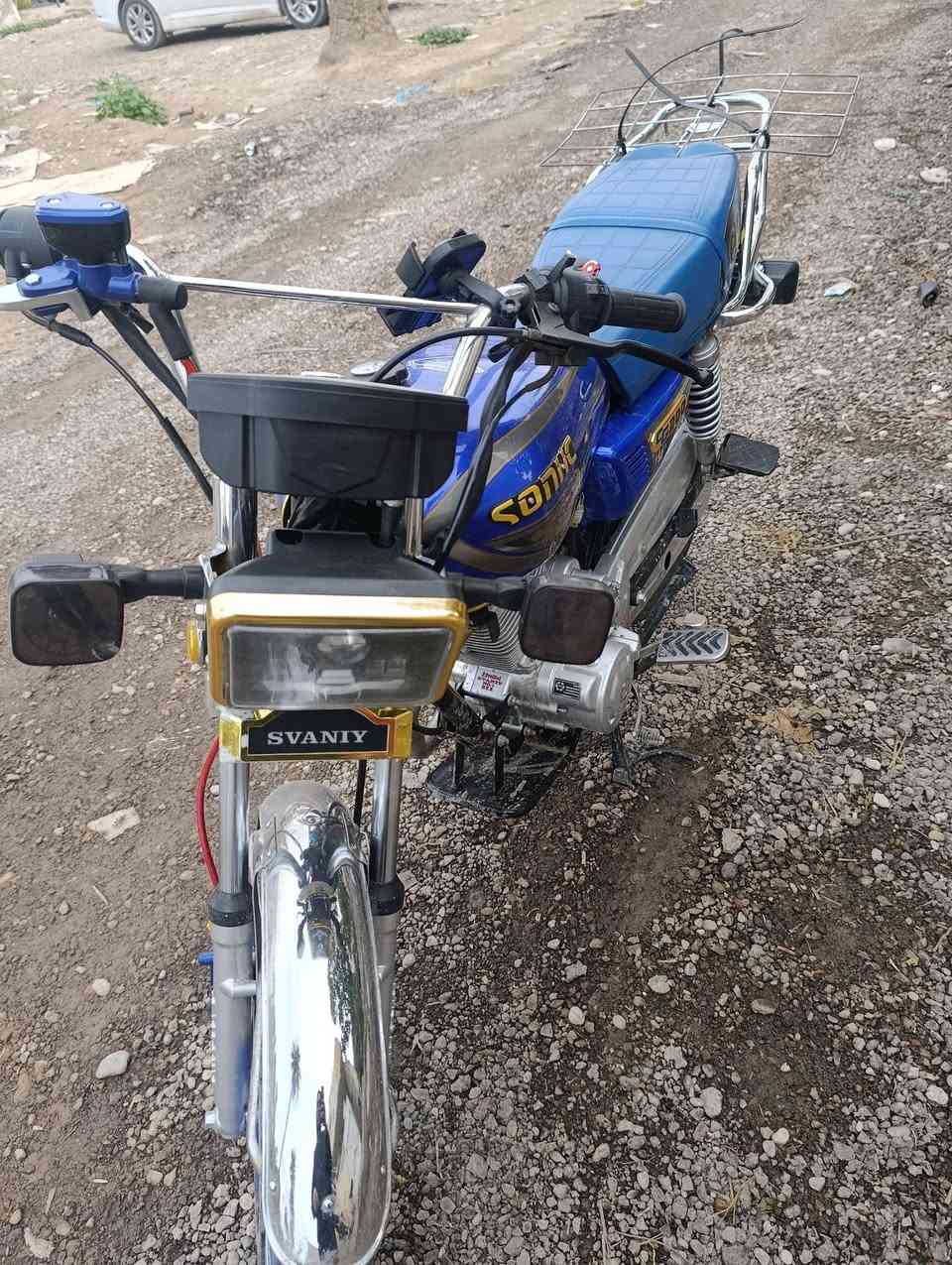 ايراني موديل 25 جديده سويج وبصمه
السعر ب 800 الف وبيها مجال 
مكاني يم الجزيره السياحية

رقمي ***********
