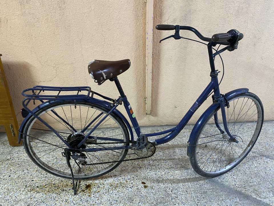 للبيع حجم 26 ما بي نقص
السعر 60 الف بي مجال قليل 

عنوان موصل حي سومر 

***********
