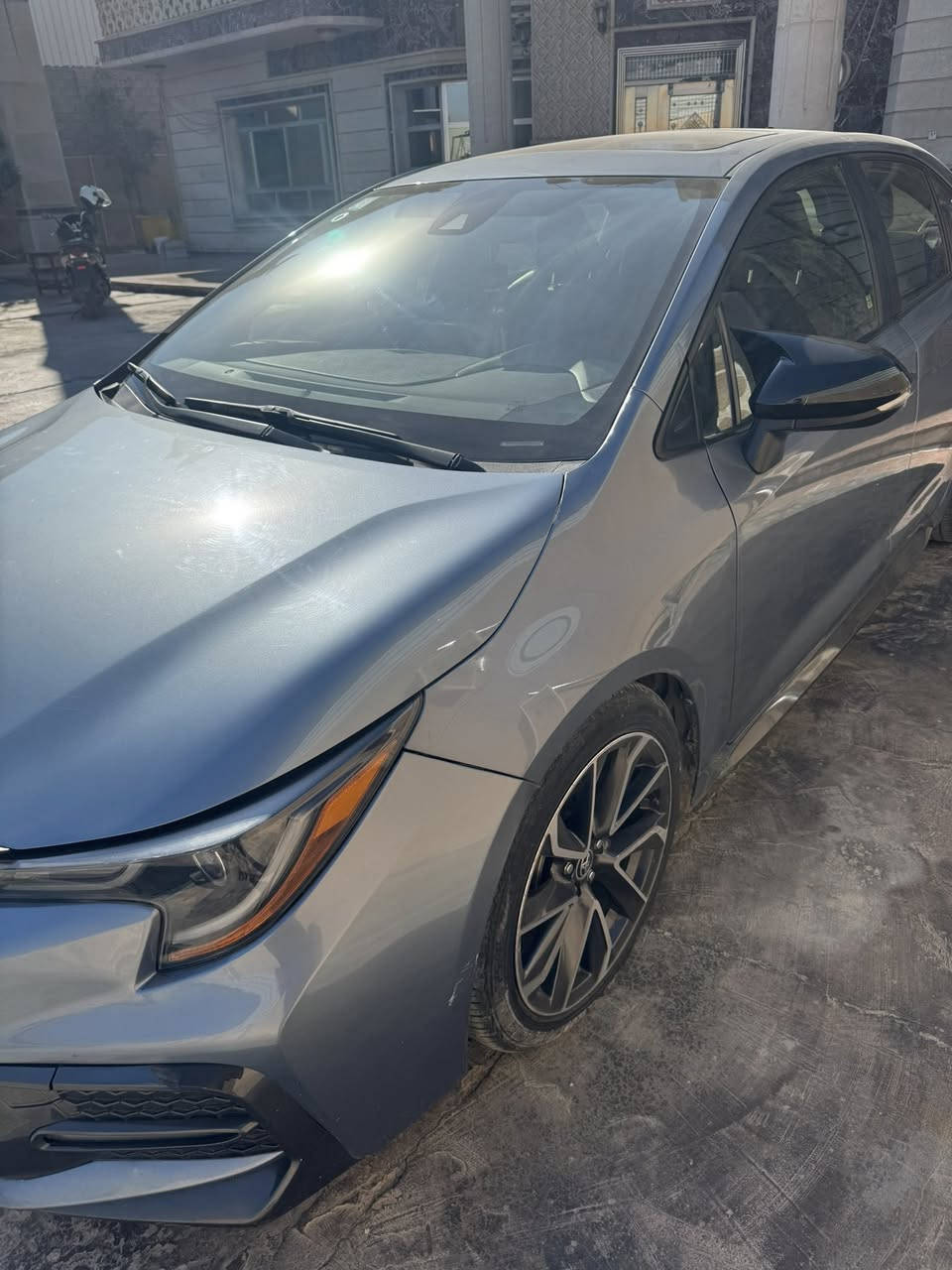 السلام عليكم كورلاللبيع موديل ٢٠٢١ ماشيه ٤٩ ألّف حادثه بنيد فقط وبيه اماكن بارد قليل بدون ايرباك بدون دواخل السياره فول ١/١ تحويل بسمك مباشر 
السعر ١٥٣ وبيه مجال موبايل ***********
