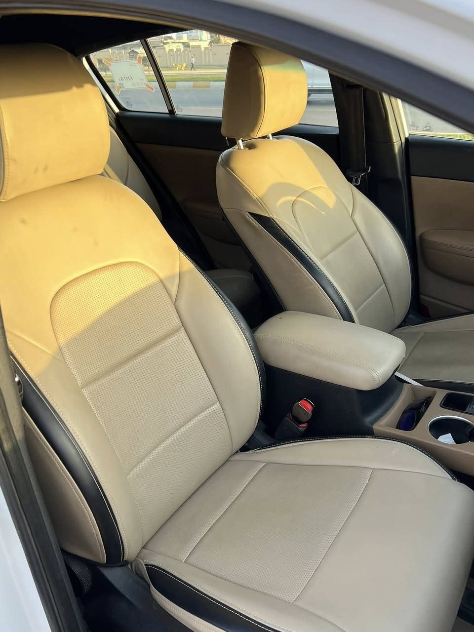 السلام عليكم
سبورتج خليجي موديل ٢٠٢٠

ماشيه ١٠٠

بصمه وجنطه كهرباء وتشغيل عن بعد

كامره خلفيه وحساسات اماميه وخلفيه

مري كهرباء مع اشاير مري وترحيب

شاشه جبيره اندر ويد وكار بلي

رقم بغداد هزه جديده وسنويه باسمي

السياره بيها بارد بسيط 

العنوان بغداد

السعر ١٩٧ 

***********
