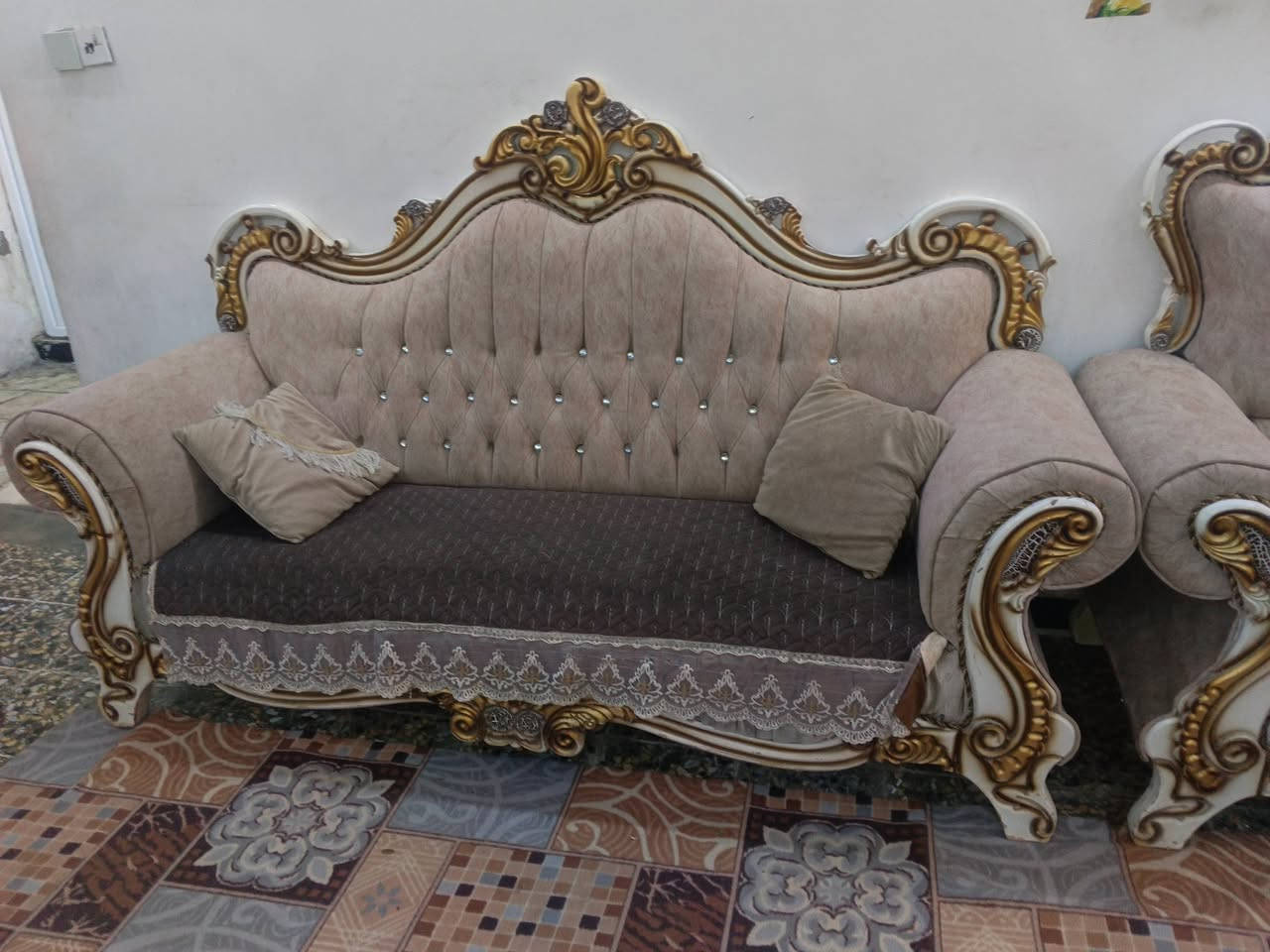 تخم 9مقاعد للبيع ا لسعر450تخم ضخم وثكيل ونضيف للتواصل على الرقم ***********
