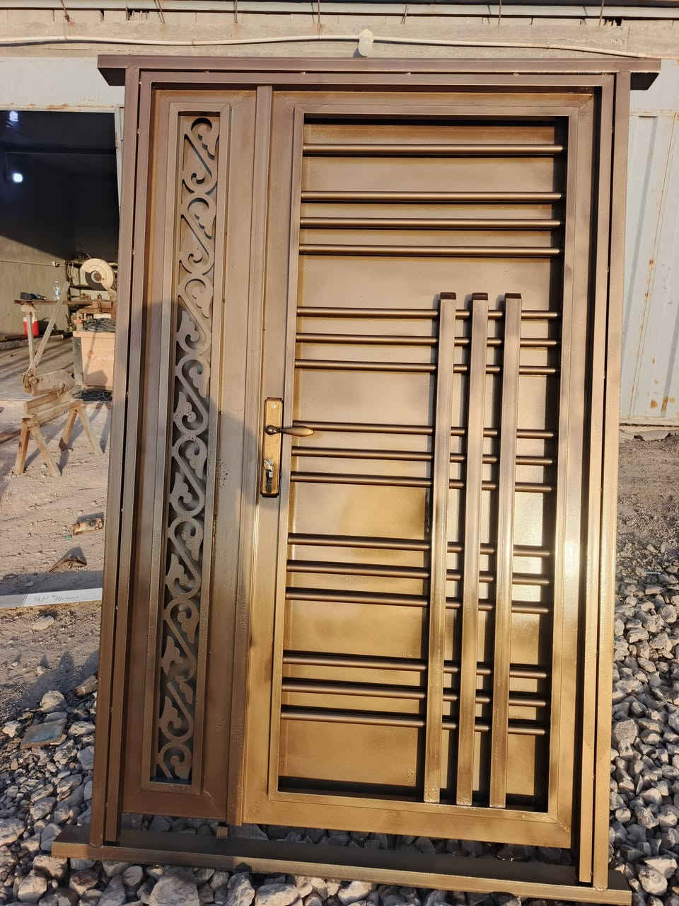 أبواب وشبابيك بالتقسيط وبأسعار مناسبه الي يحب يجي خاص لو يتصل
العنوان السماوه الداحره تقاطع ال بوحمد 
***********
