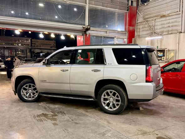 يهديكم معرض المميز لتجارة السيارات الحديثه آرق التحيات 🌿🙏. 

  ونخبركم عن توفر جي ام سي / يوكن
2017 SLE
محرك 8 سلندر 5300
ماشية 78 ميل حقيقي (استعمال شخصي)
وارد امريكي جاملغ سرقة فقط
بدون دواخل بدون ايرباك
جنطة كهرباء
فور ويل 4*4
لايتات زنون
رادار امامي
كرسي هزاز
كراسي كهرباء
قاصة داخلية
حساسات امامي + خلفي
ويل كروم اصلي قياس 20
تشغيل عن بعد
السعر 335 $
جنطة كهرباء

 ***********ياسين
