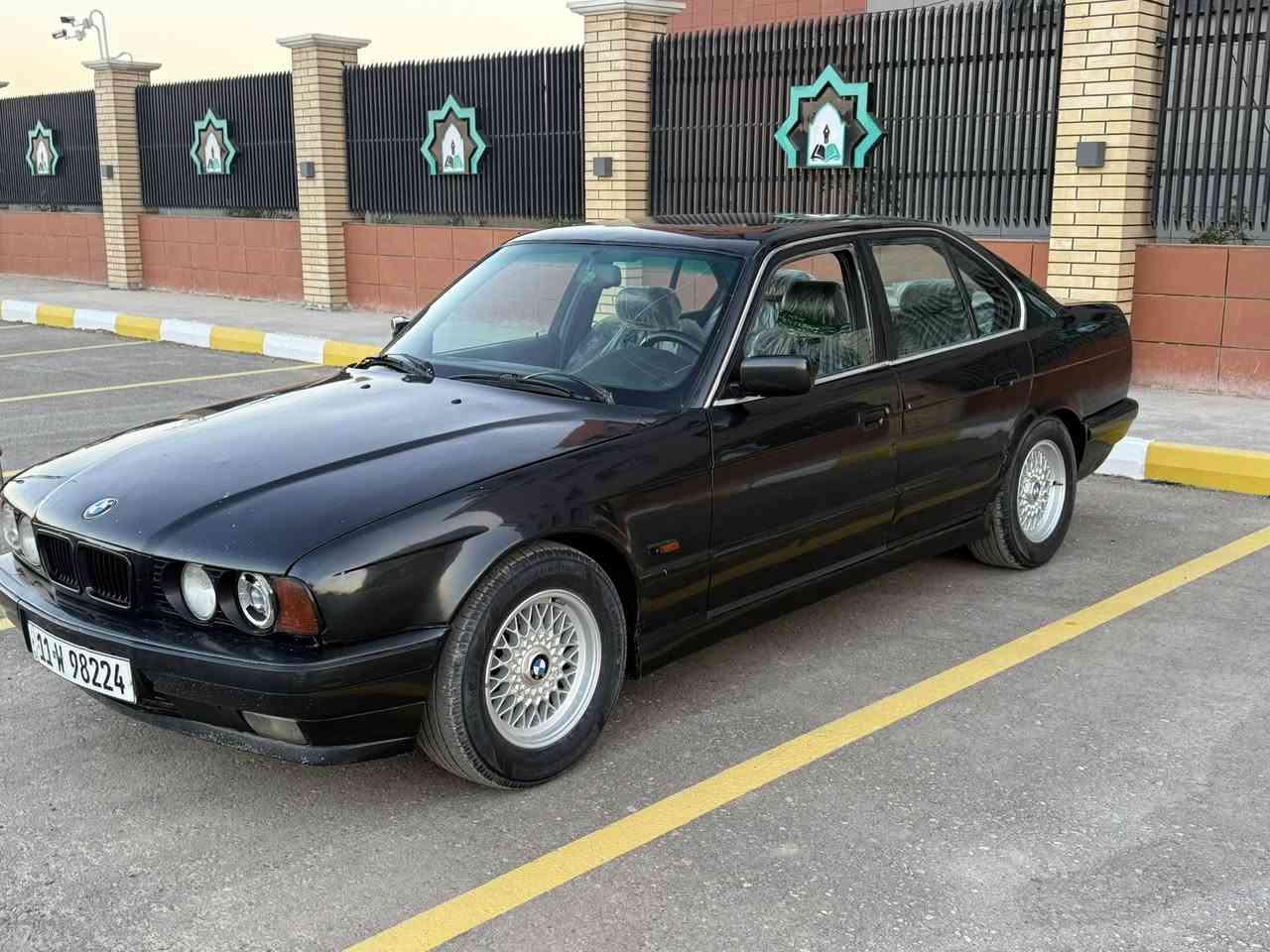 سلام عليكم BWM530 رقم بغداد تحويل  ثاني يوم سلايت اربع جامات كهربائي سيارهحلوه بطاين وغرفه جدد تخم تاير
جديد صدر70 محرك وكير خير من الله 
مكان سياره ناحيه الوحده قرب مجمع بسمايه 
تلفون ***********سعر55 وبيه مجال
