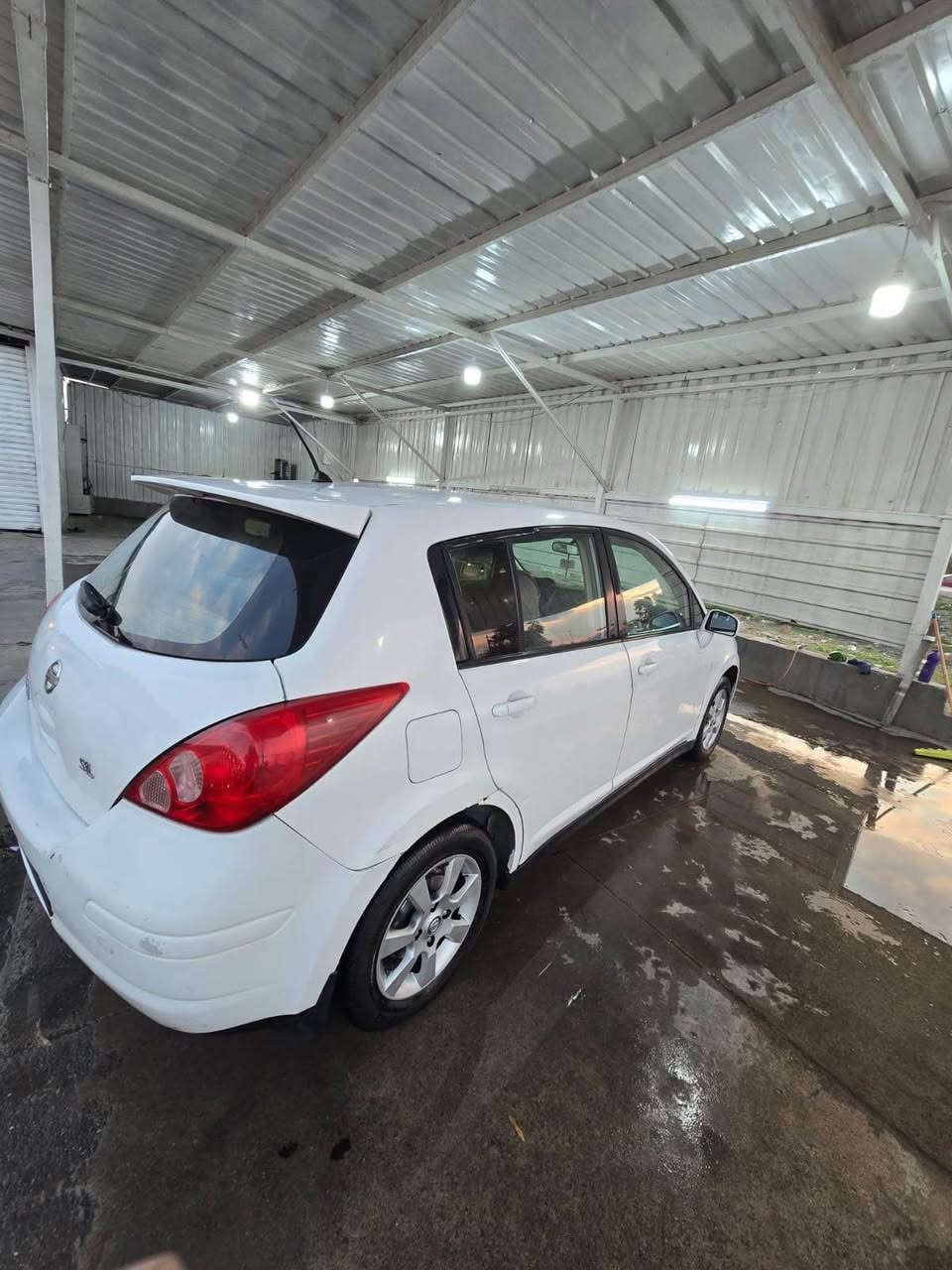 نیسان فێرسە مۆدیل ٢٠٠٩ گێر تۆماتیک .تەبرید ٤جام کارەبای رەقەمو سەنەوی نوێ .٤ پارچەی بۆیاخە بێ ناوگرتن پێشو پشتی کەپس .٢شوێنی سادو کووتە .پاکو خاوێنە *********** أربيل, العراق
