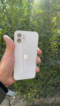 ايفون ١٢ • بطارية مبدله • ٦٤