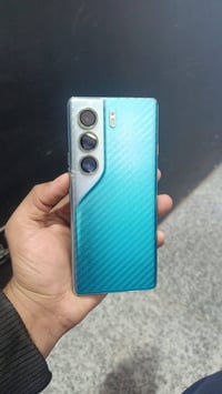 كامون 40 برو 5G • نضافة ٩٩ • قفل شبكه