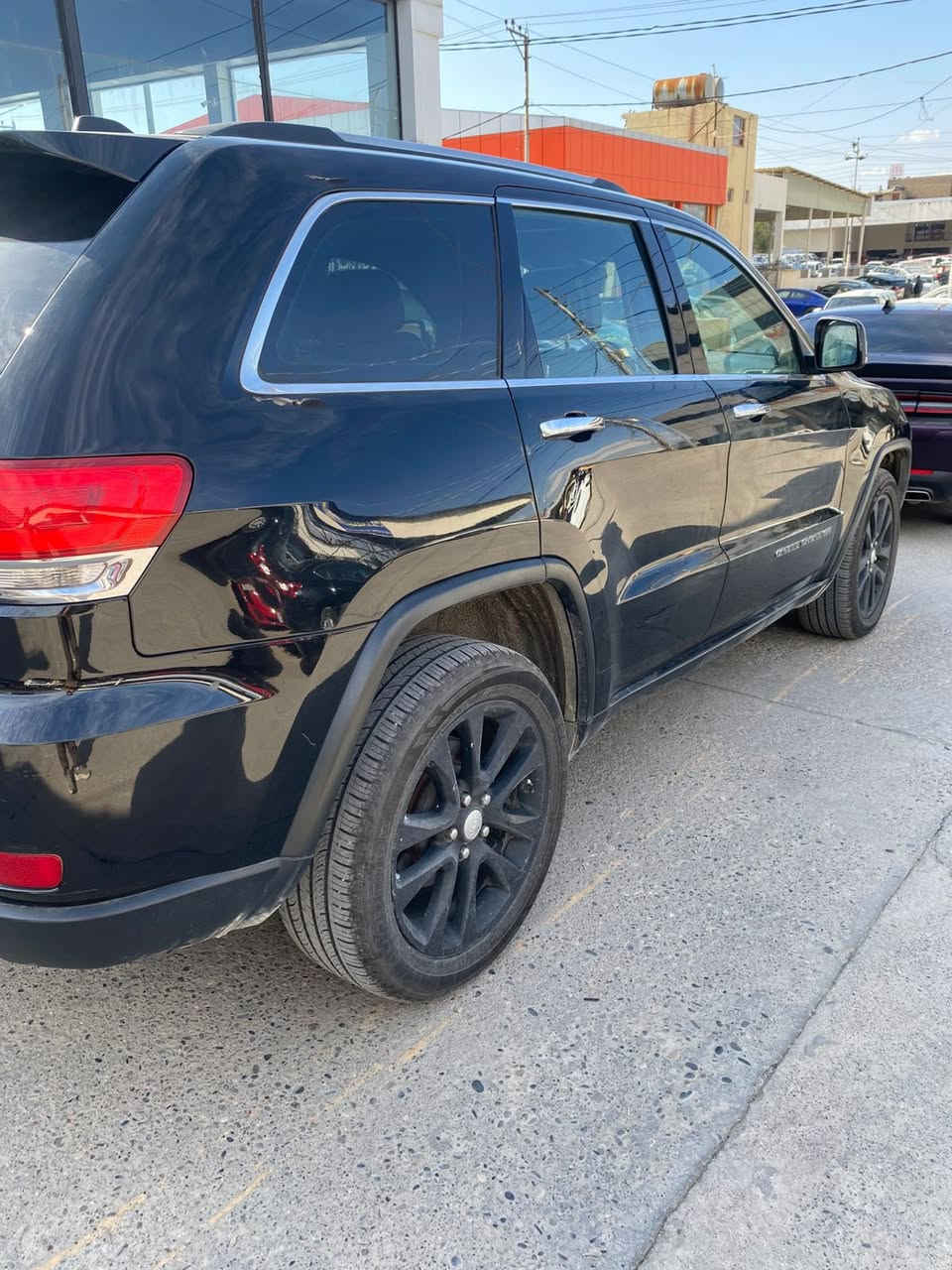 - جيب لاريدو ( ارخص سعر بكل العراق )
- موديل سيارة 2017 رقم دهوك رقم جديد
- صبخ السيارة : سقف بخ و ٢ قطع بخ
- بدون دواخل و بدون معجون
- بولند + نص جملوخ صبخ بدون شواصي بشرط
- السيارة حلوة جديد و نضافة يعني بدون مصرف

- گير محرك بشرط بدون اي نواقص و بدون مصرف
- السعر السيارة ارخص سعر بكل العراق 😱 
- المواصفات السيارة ( لاريدو معروف ) 

- مكان : دهوك
- الهاتف : 0750.711.75.87


**إذا كنت صاحب هذا الإعلان وتريد حذفه لأي سبب، رجاءا أرسل رسالة إلى الدعم الفني**