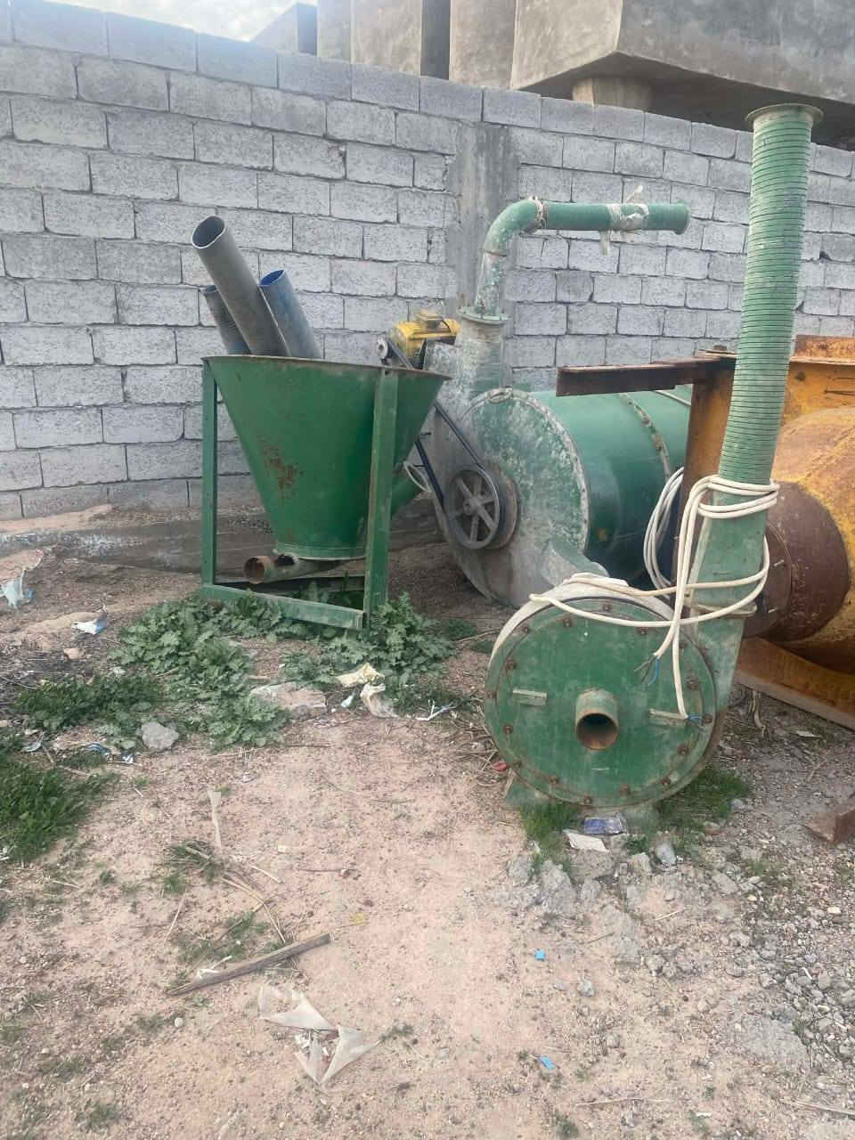 السلام عليكم مجرشه العدد 2 الحجم وحده طنين وثانيه طن ونص مثل ماواضح بصوره المجارش شغاله اي ستفسار راسنه واتساب لو خاص ***********
