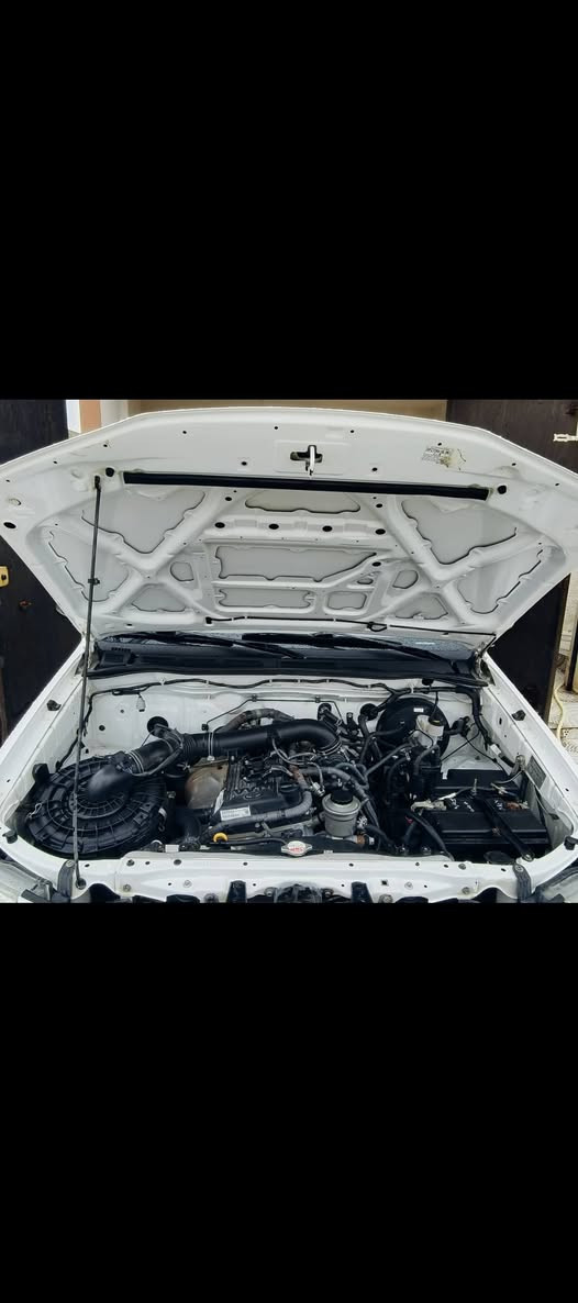 سلام عليكم. بيك آب هايلوكس تويوتا 2012 بدون ضرر . محرك  ما مفتوح السيارة مكفولة من الصبغ والرصعة السيارة بوضع الوكالة كلش جديدة  #مكان_السيارة_الموصل
***********
***********
