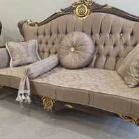 نص تخم للبيع قنفة وكراسي عدد ٢ نظيف جدااااا السعر المطلوب ٦٠٠  +964 78...