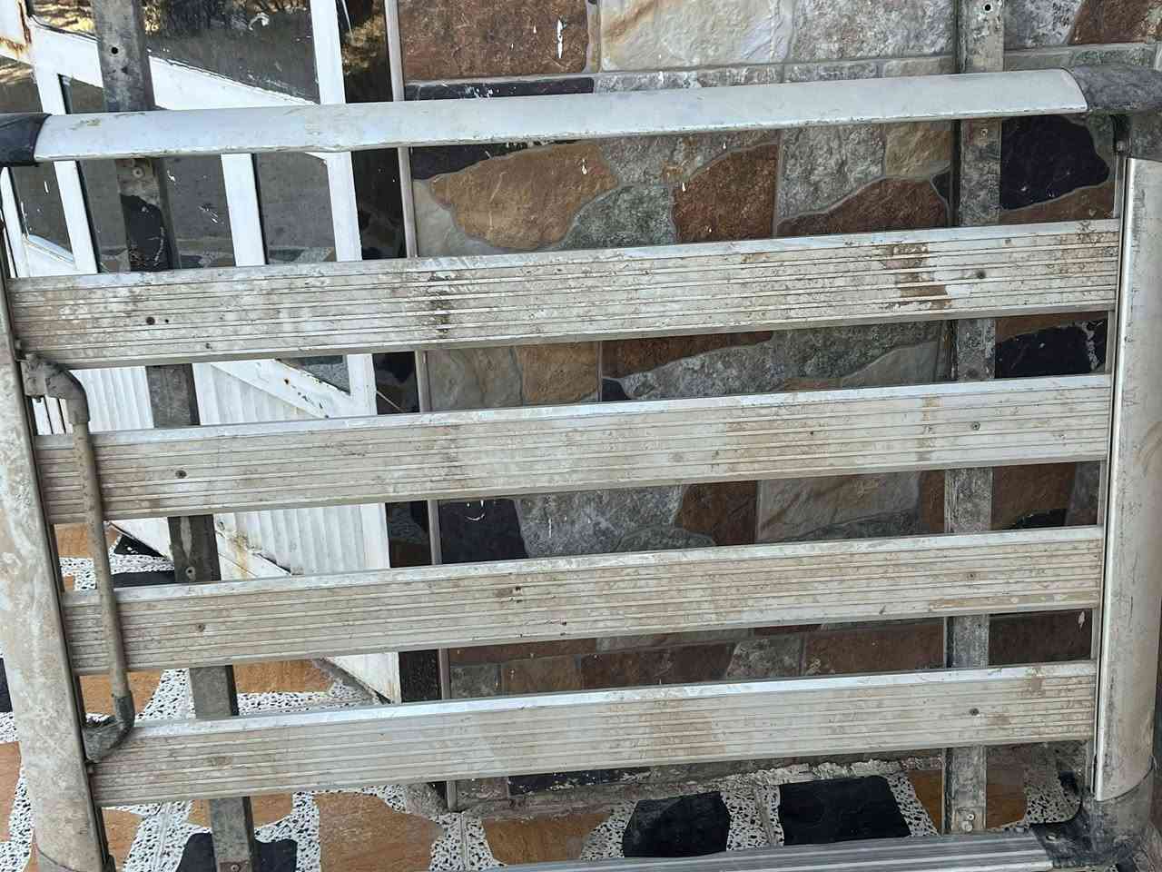 السلام عليكم سيبايه مال سنتافي نضيفه بس يراد تغسله سعر ١٥٠الف عنوان ديالى بعقوبه رقم تلفون ***********
