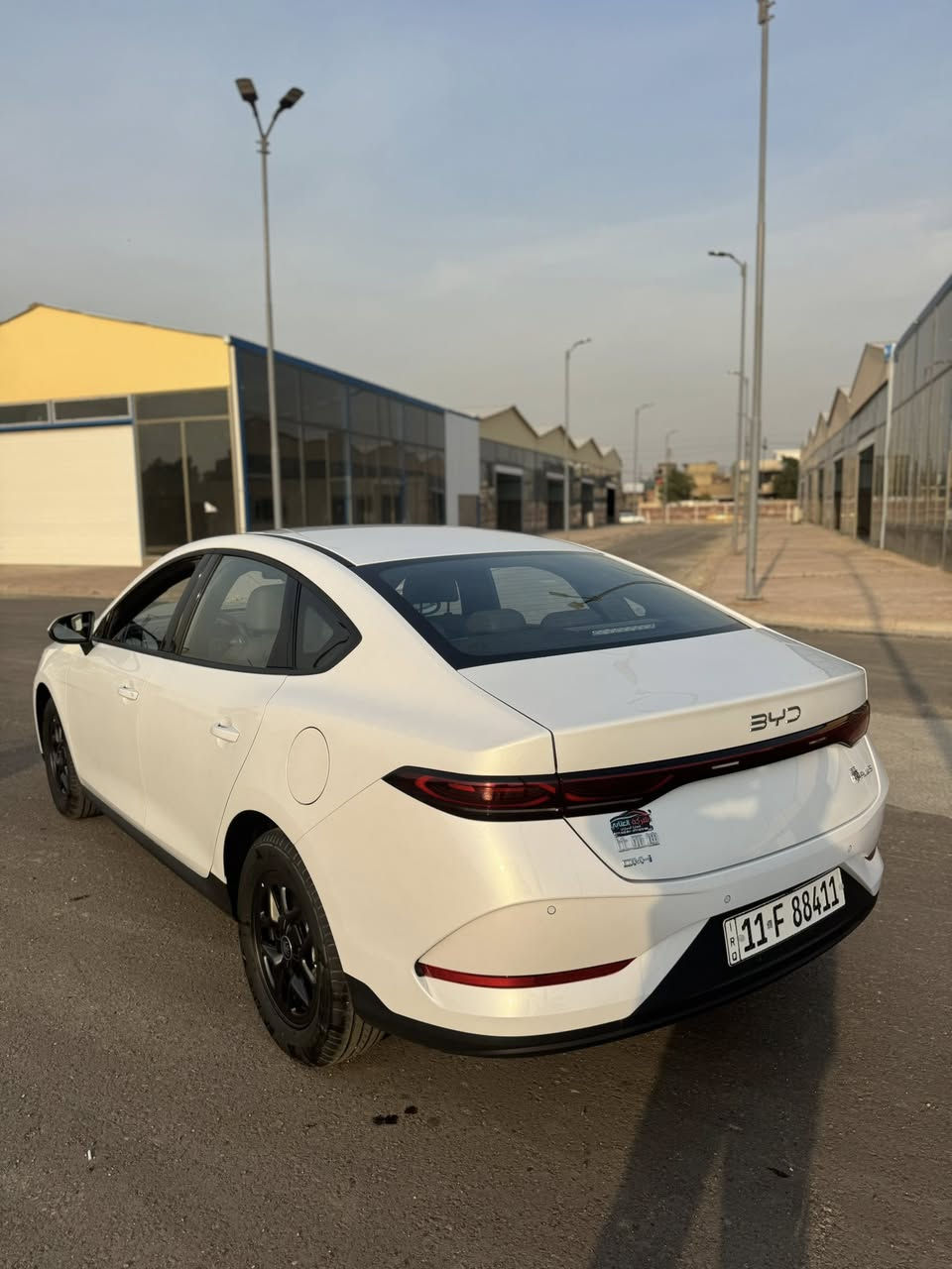 سلام عليكم من نوع بي واي موديل 2025 جن بلاس زيرو مرقم بغداد وكامل كارت شاحن وارضيات السعر19/100 مليون  وبيها مجال بسيط لستفسار ***********
