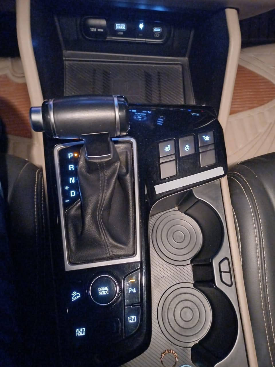 كيا سبورتج  2024 خليجيه 

ماشيه 38كم حقيقي
كفاله عامه من الضربة والصبغ 
عدا بارد كد شبر بالباب الخلفي موضح بالسونار
رقم اربيل الجديد 

✅بصمة تشغيل
✅2بصمات ابواب
✅ شاشه و كيجات دجتال الكتروني
✅شاشة نفكيشن كار بلي بلادي
✅محرك 2000 دوش
✅ شفتات كير بالستيرن
✅أشاير بالمري
✅ليد حاجب 
✅ 4عدسات زنون 
✅ماوس 
✅شاشة كبيره 
✅سستم نيكل 
✅كاميره دواره 
✅يدات نيكل 
✅حساسات امامي 
✅حساسات خلفي
✅المري كهربائيه شفط
✅شاشة كبيره نفكيشن كار بلي 
✅ويل كب كروم  19
✅كشن  مضلع
✅لد ليزري بالابواب
✅ لدات ترحيب 
✅موسيقى ابواب وتشغيل
✅كشن مضلع
✅ هاند بريك دكمة
✅مانع انزلاق
✅شاشة اعطال
✅تحكمات ستيرن جهتين 
✅كروزات سرعه
✅مود درايف 4 انطمة قياده 
✅لدات خلفيه و اماميه 
✅لايت زنون ثلاث عدسات

العنوان العمارة 
السعر 228 وبيها مجال
أتصل وتدلل
 ***********
***********
