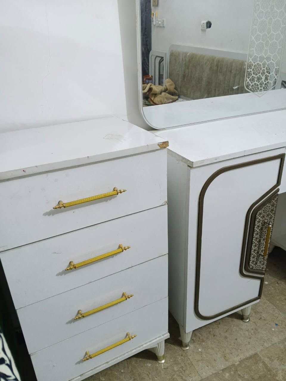 غرفه تركيه نضيفه سعرها ٤٠٠وبيه مجال مكان بغداد


**إذا كنت صاحب هذا الإعلان وتريد حذفه لأي سبب، رجاءا أرسل رسالة إلى الدعم الفني**