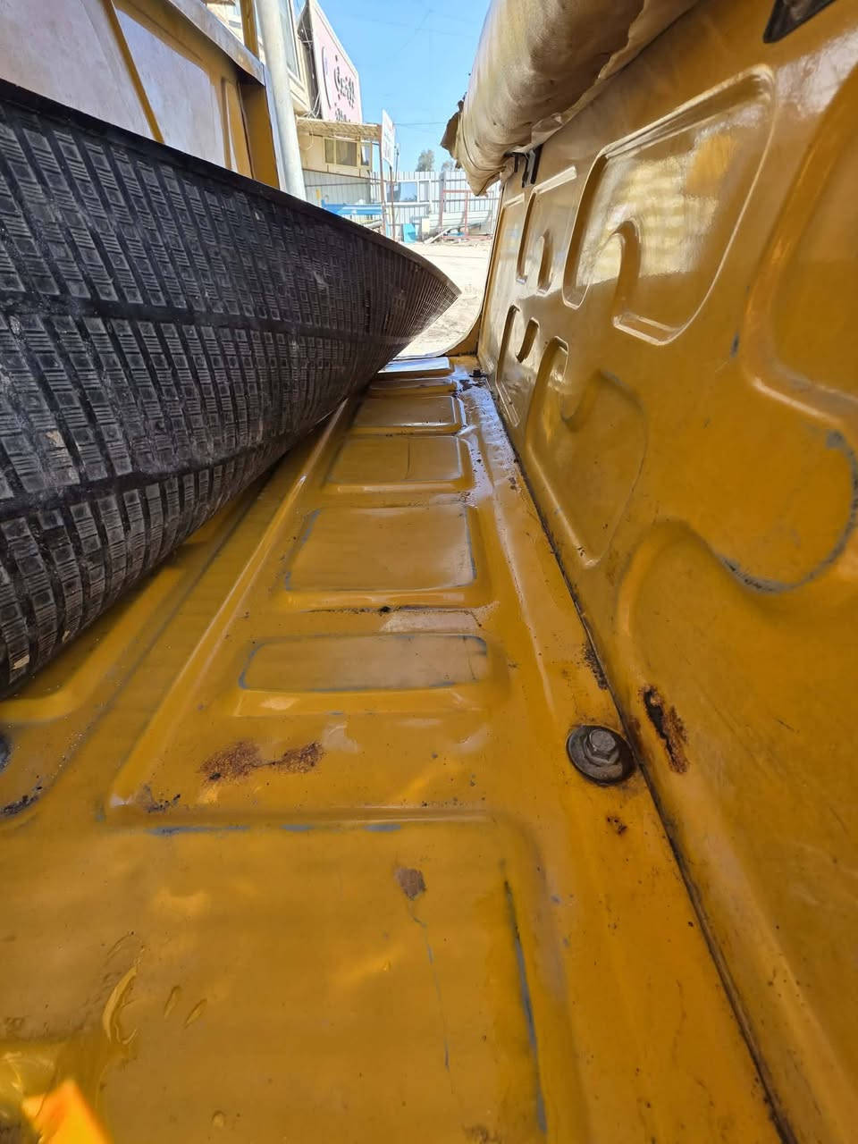 سلام عليكم تكتك للبيع مديل 2020 شهر 10 رقم بغداد بلاديه نضيفه خير من الله بلاديه مكينه واكسن نضيفه سعر  سته وربعمية وبيهة مجال الطيب عنوان بغداد قرب سيطرة الشعب رقم الهاتف ***********
