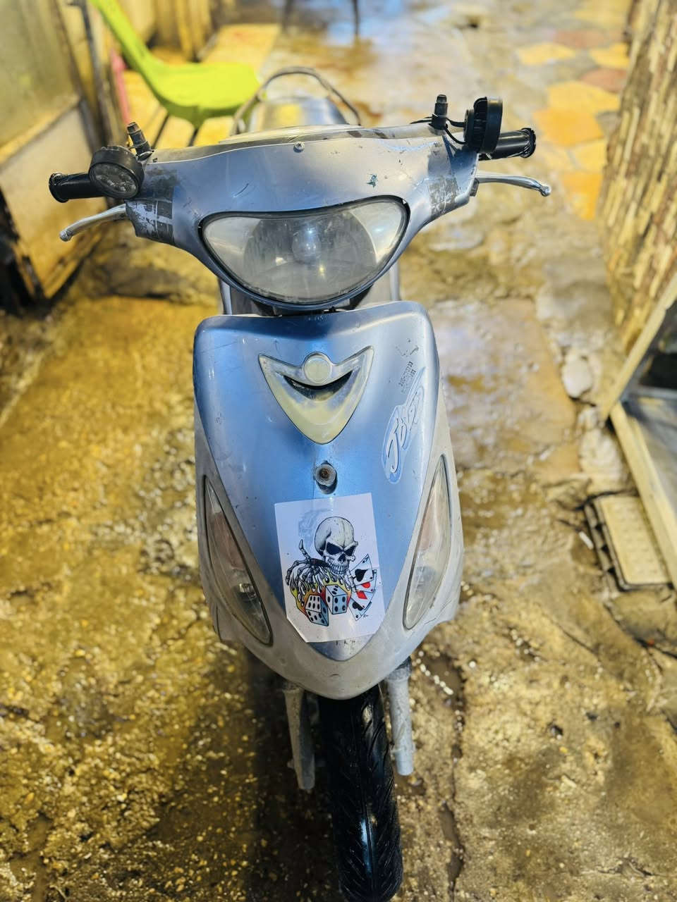 السلام عليكم ماكس منغولي مبدل بيها بس ولفات بيها نواقص بسيطه /شلعه معدل طيران  ختم واحد  / السعر خاص او الاتصال على الرقم ***********
