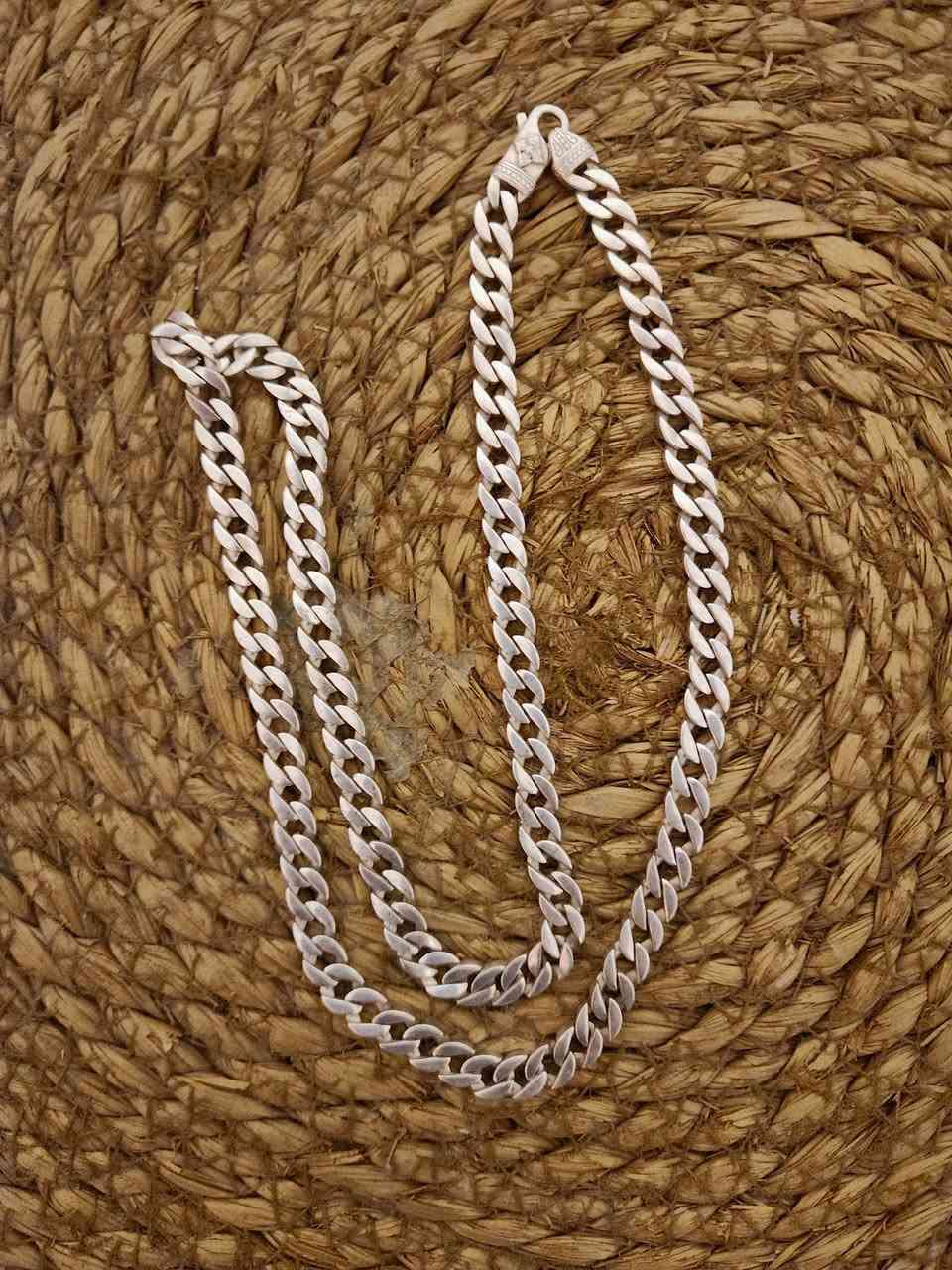 مجموعه زناجيل نضيف جدا اوزان مختلفه للاستفسار مراسله الصفحه ***********
