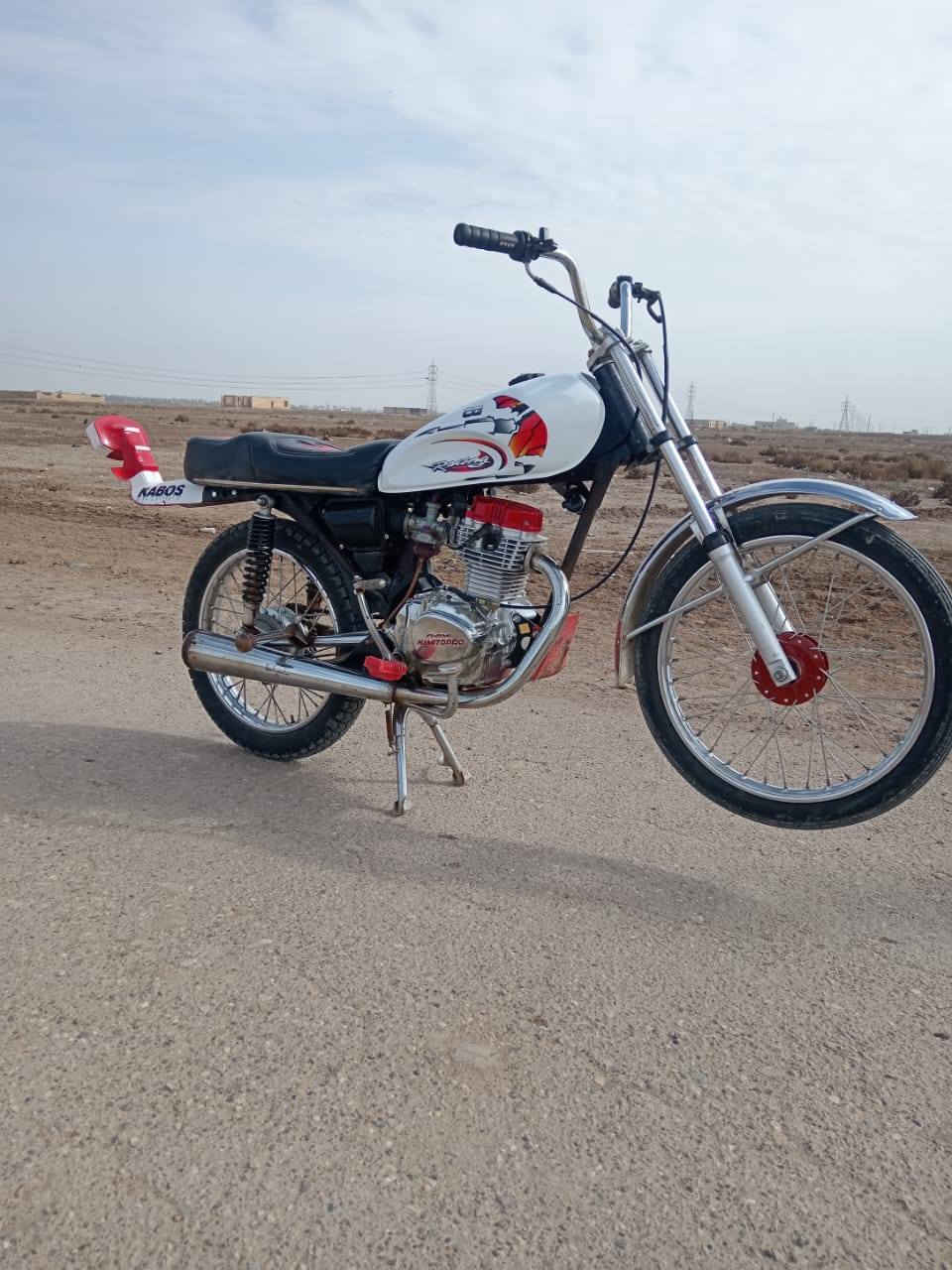 سلام عليكم شباب دراجه لبيع بدون شراي يخابر ***********
